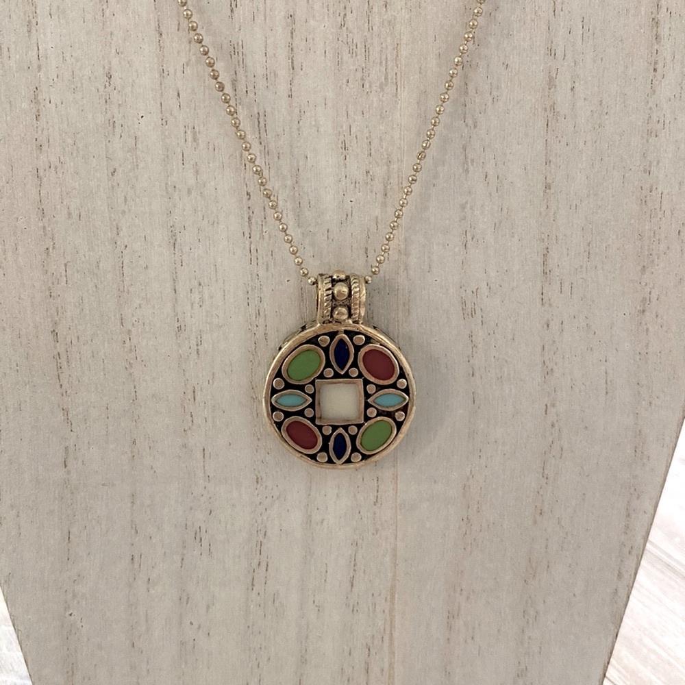 Gorgeous semi precious stone Inlay  necklace